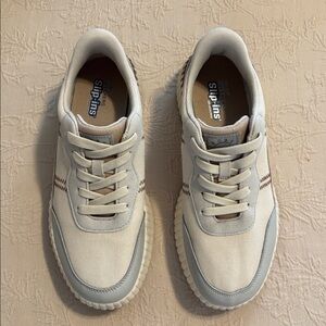 Skechers Beige Slip-Ins Sneakers